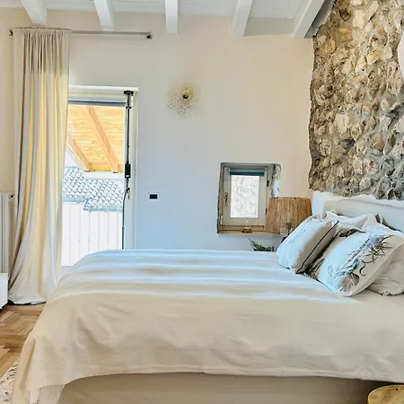 Borgo Dei Sogni - Unique Loft - Di Garda Apartment San Felice del Benaco