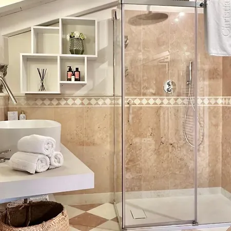 Apartamento Borgo Dei Sogni - Unique Loft - Di Garda San Felice del Benaco