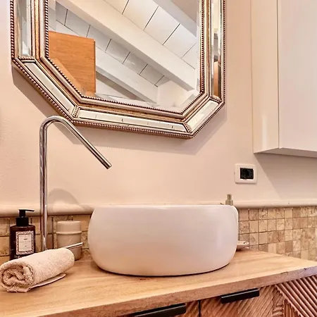 Borgo Dei Sogni - Unique Loft - Di Garda * San Felice del Benaco